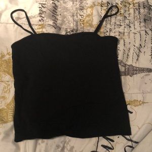 A juniors black crop top